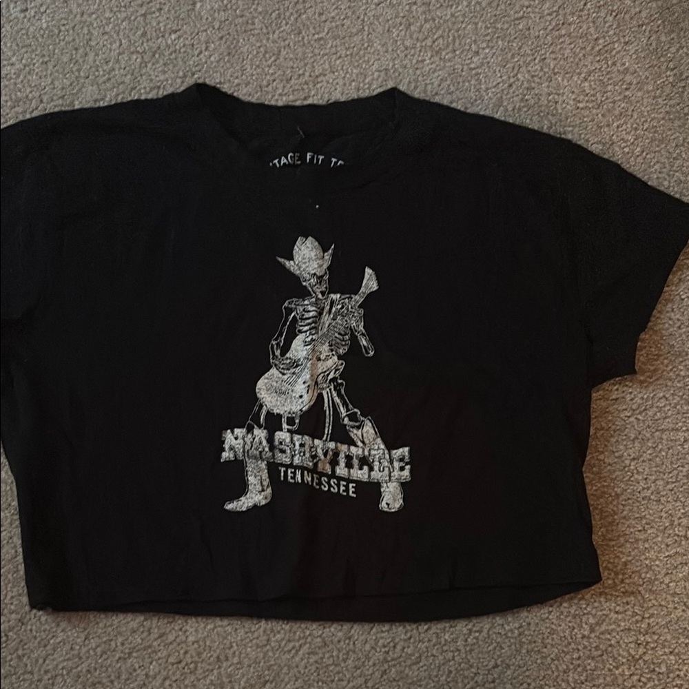 Aeropostale Vintage Fit Tee in Black